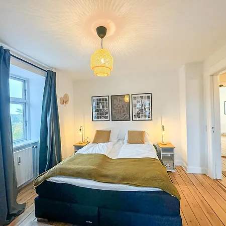 Spacious And Modern House Close To Center Aarhus